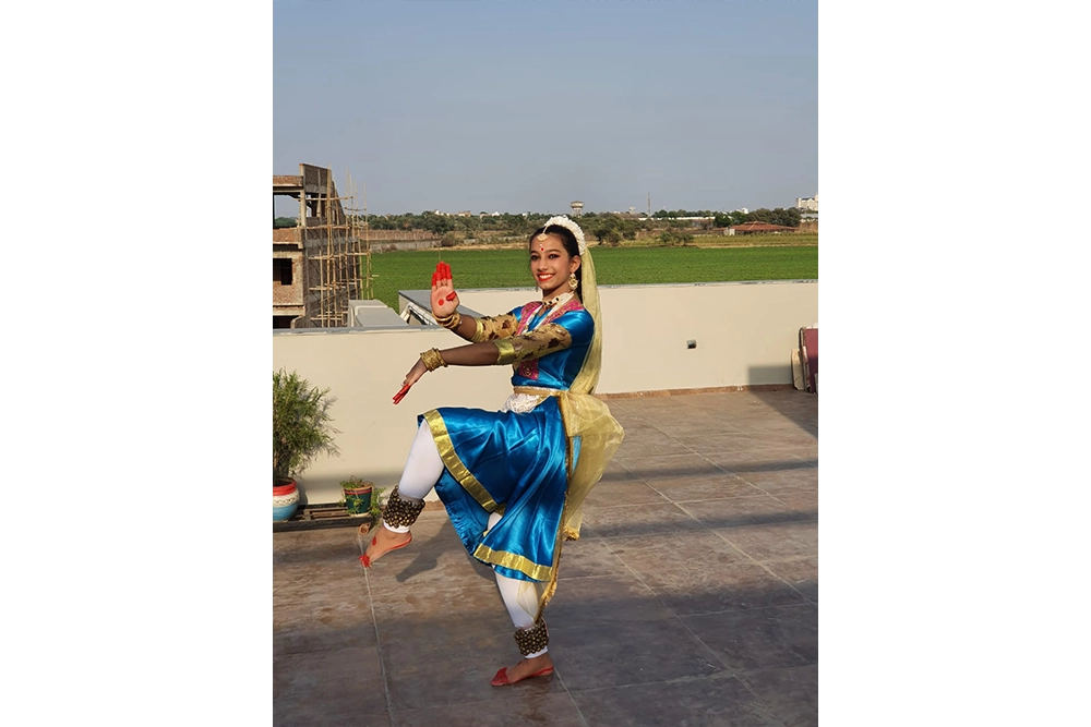 Suhani Bhandari Dance Competition 03