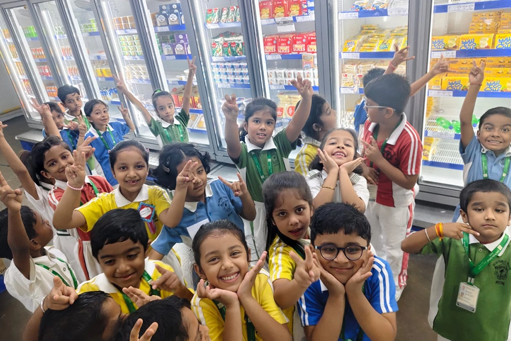 Classes I and II were taken to Metro 07