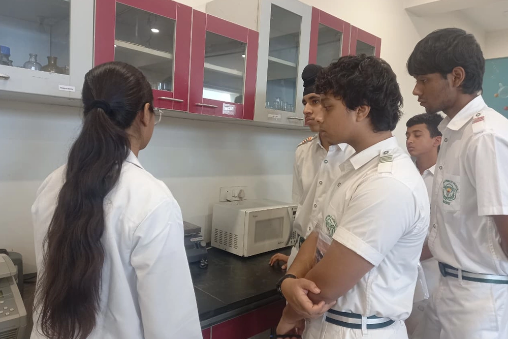 Visit to Soft Vision College 03