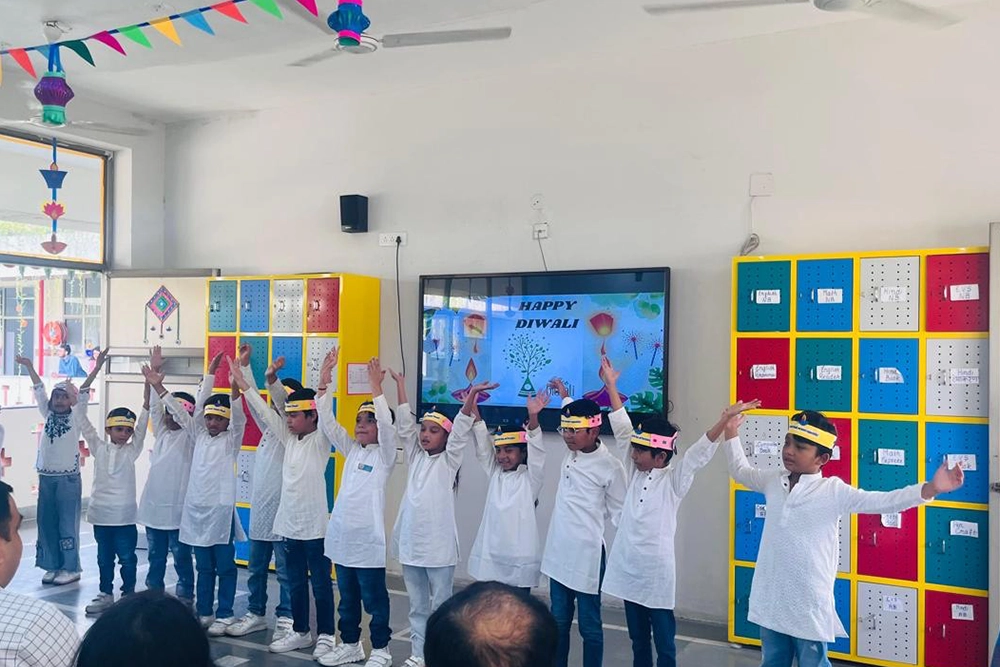 Delhi Public School Indore hosted Open House Family Day Celebration Bandhan for Grades 1 to 2 02