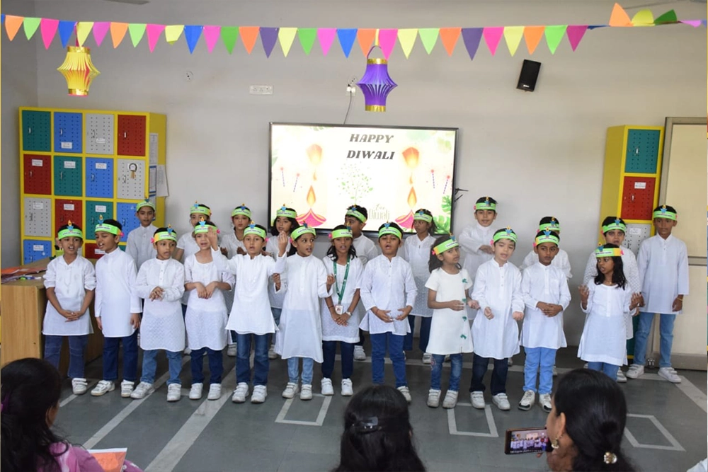 Delhi Public School Indore hosted Open House Family Day Celebration Bandhan for Grades 1 to 2 03