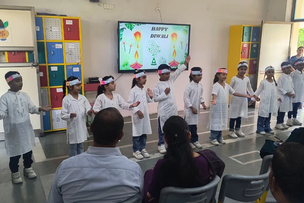 Delhi Public School Indore hosted Open House Family Day Celebration Bandhan for Grades 1 to 2 10