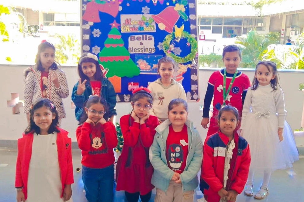 Class II celebrated Christmas joyfully 05