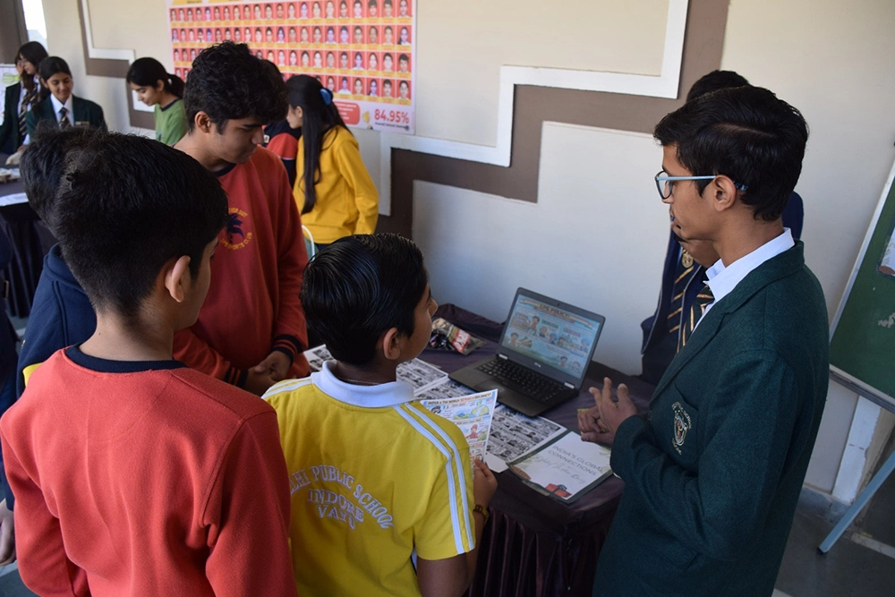 Commerce Club and Photography Club 'Shutterbugs 06